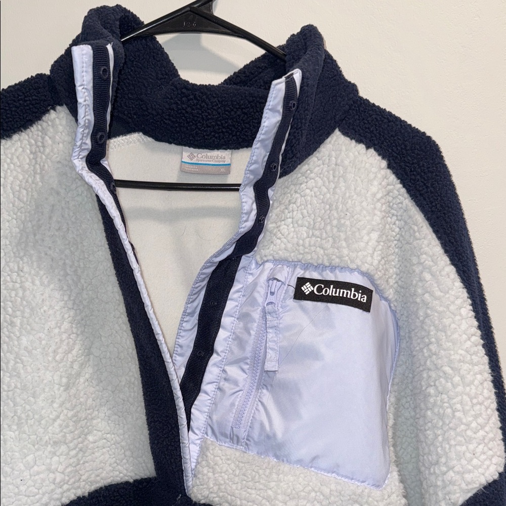 Columbia Navy and White Fleece Pullover - Picture 3 of 8